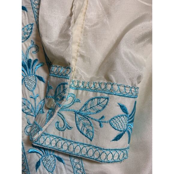 Vintage LADY MANHATTAN Ivory Blouse 1960s Tropical Embroidery In Aqua Sz 14 USA - Picture 4 of 8